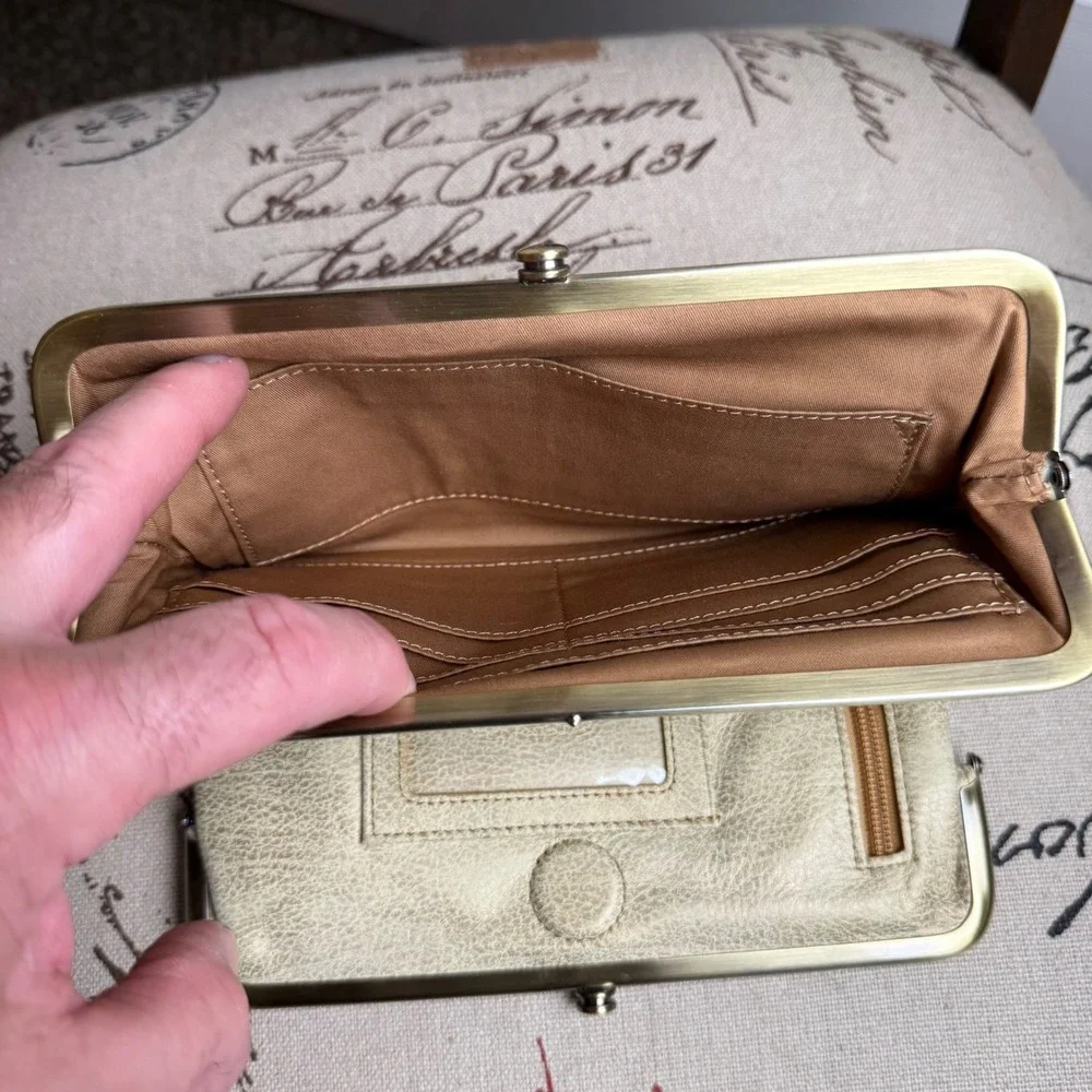 Hobo Lauren Clutch Wallet Metallic Gold Crackle Leather Kiss Lock Frame Purse